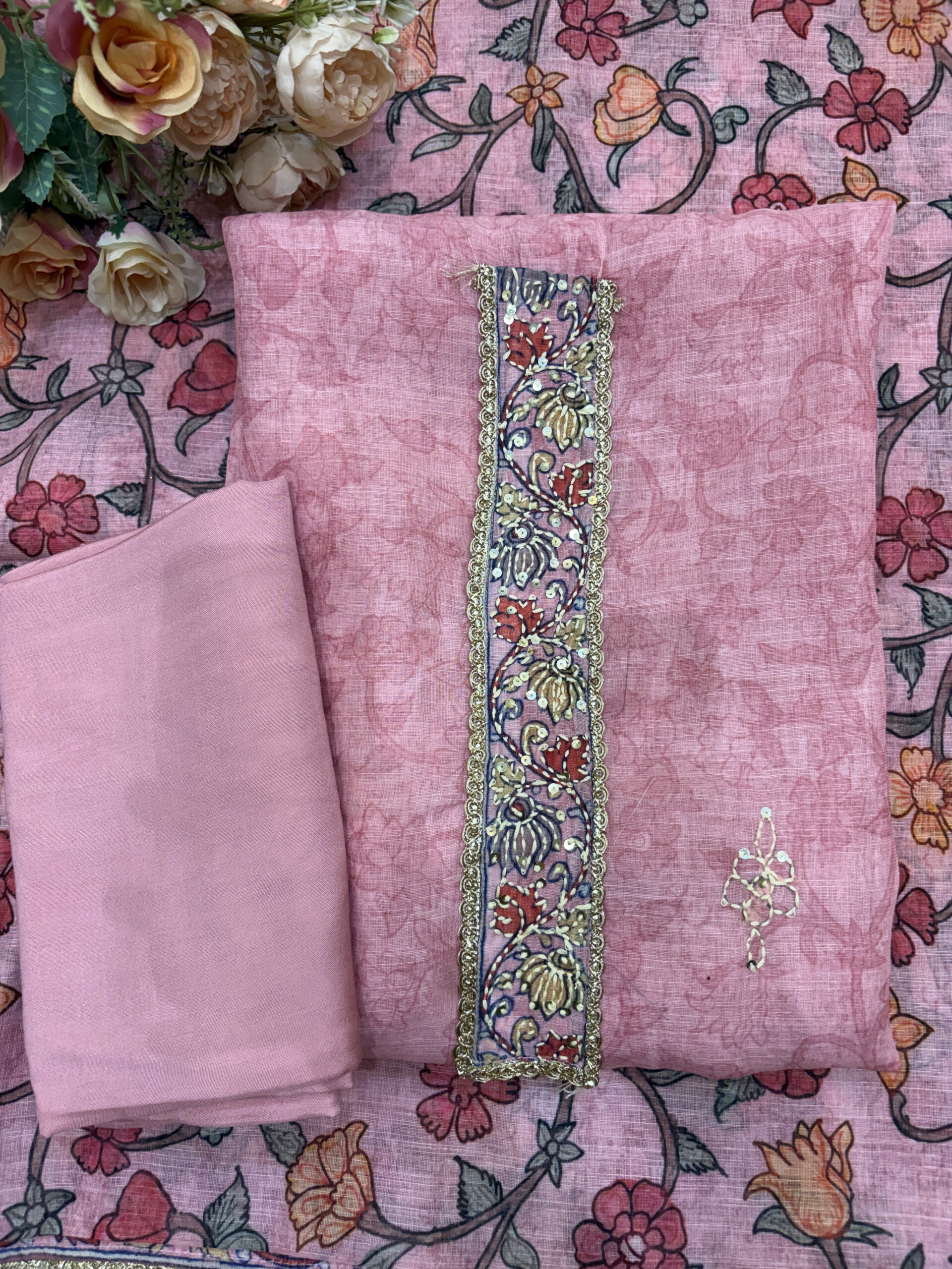 Elegant Blush Pink Floral Print Linen-Cotton Suit Set - Image 4