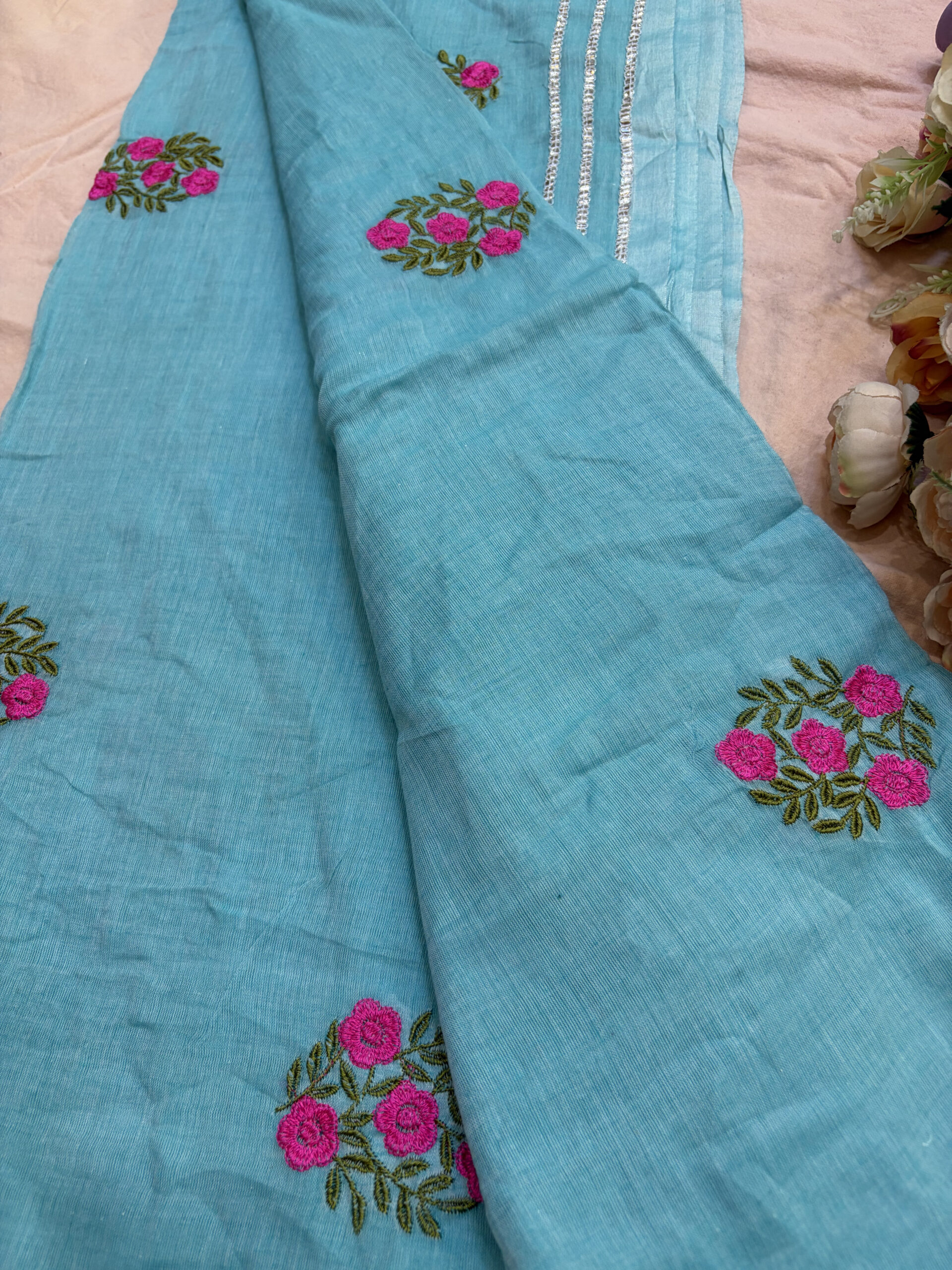 Aqua Mul Cotton Saree with Handcrafted Floral Bootas - Image 4